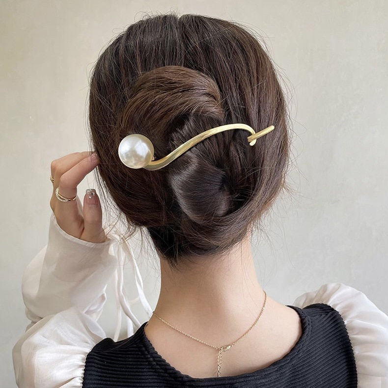 Korean Metal Butterfly Pearl Hair Clips 
