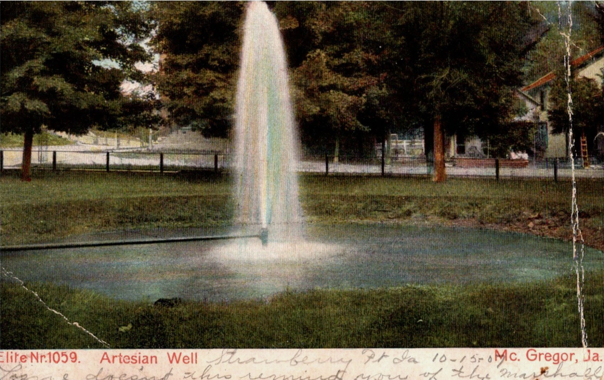 Postcard Artesian Well McGregor Iowa IA Fountain Park Recreational Area Vintage