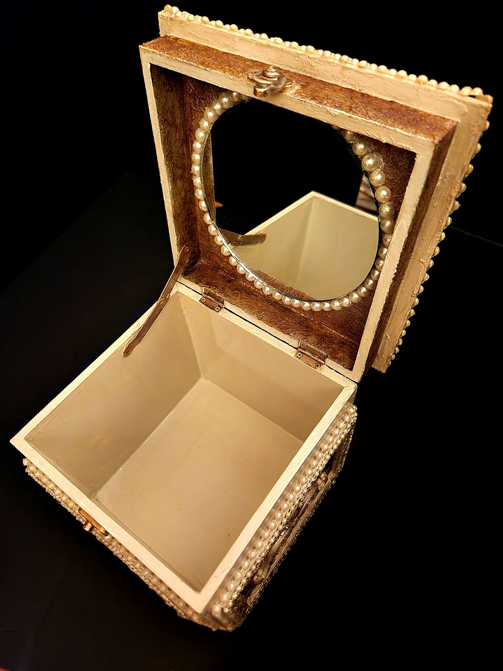 Thumbnail: "Opulent Hope"is an original keepsake box