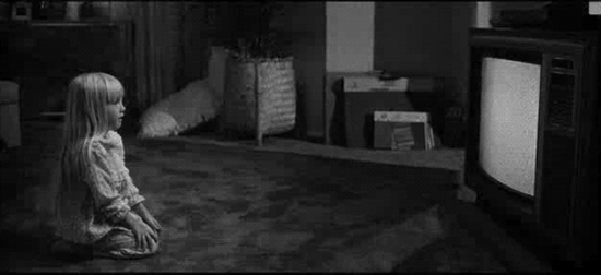 poltergeist-1982-gif.gif
