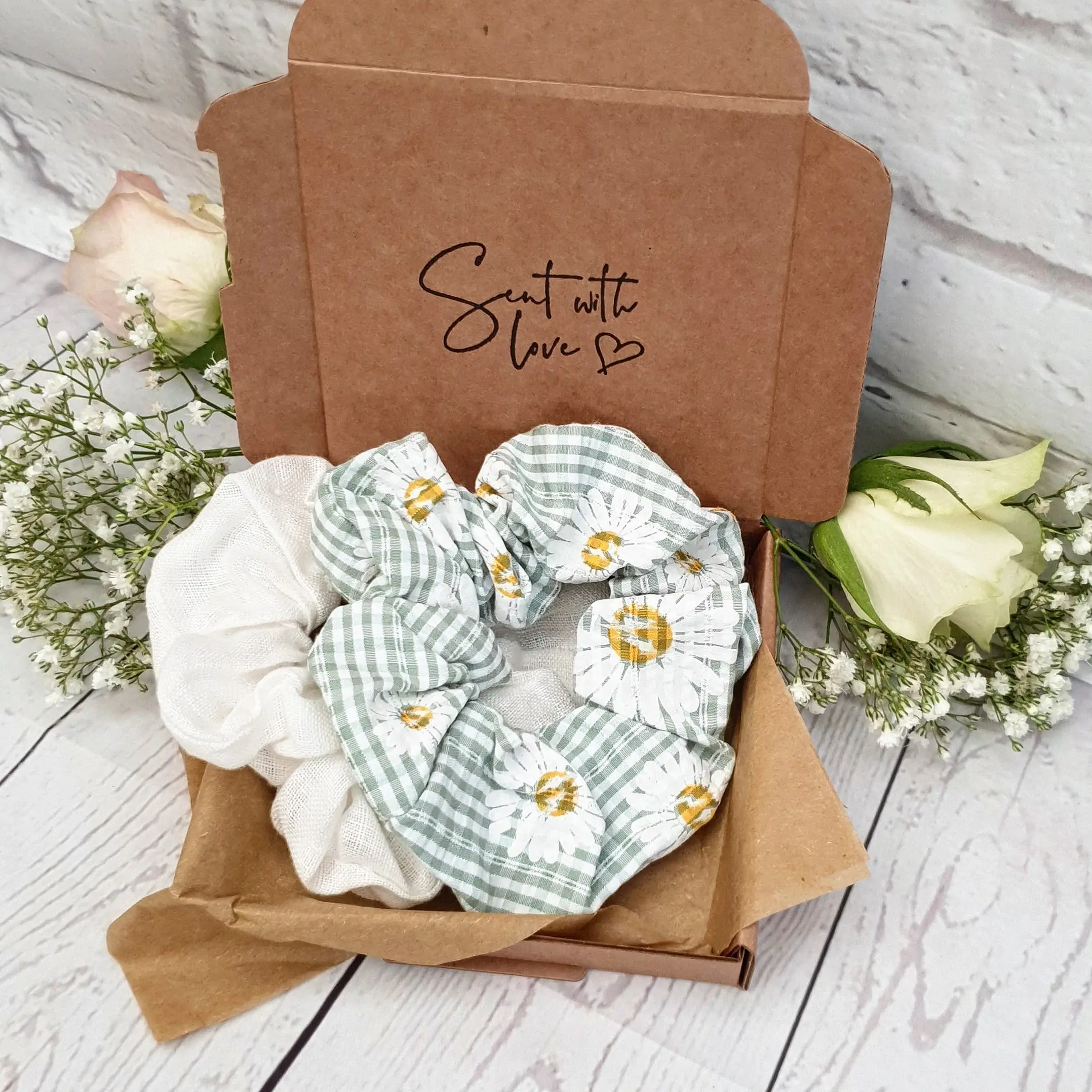 Elegant linen hair scrunchies. Set of 2 natural cute hair ties. Sustainable gift for women and teenage girls. Eco friendly gi