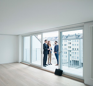 Showing an Apartment