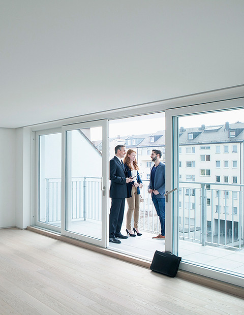 Showing an Apartment