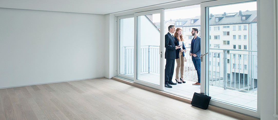 Showing an Apartment