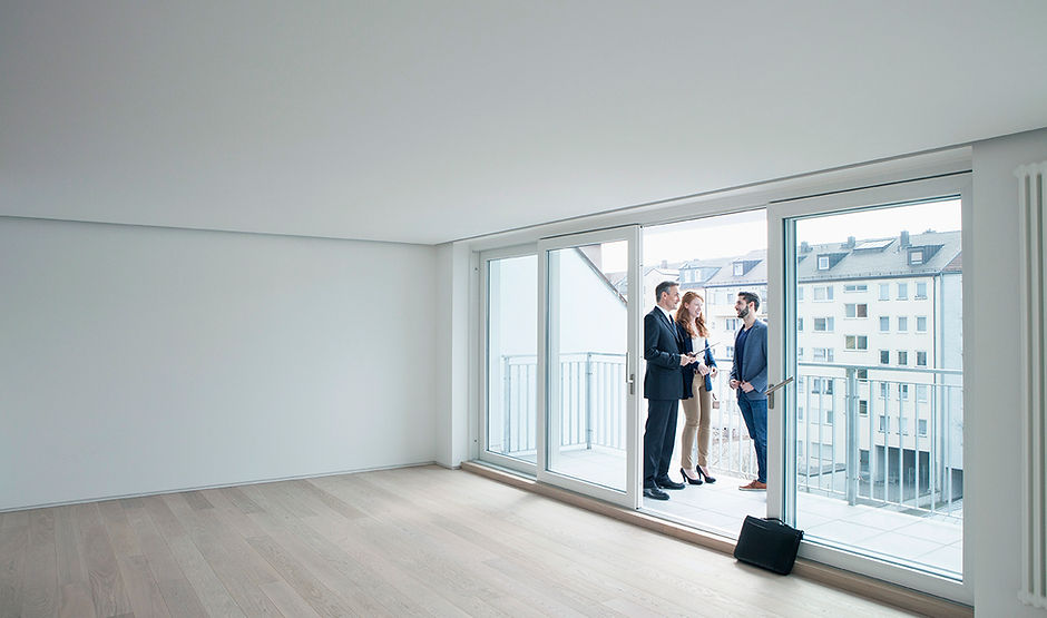 Showing an Apartment