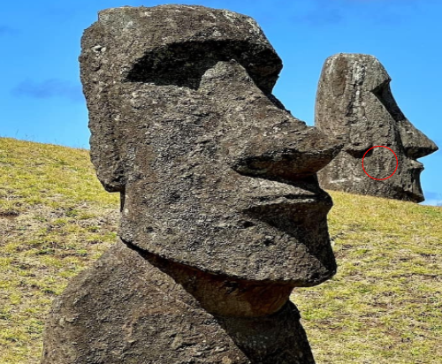 Ancient engraving of Easter Island statutes