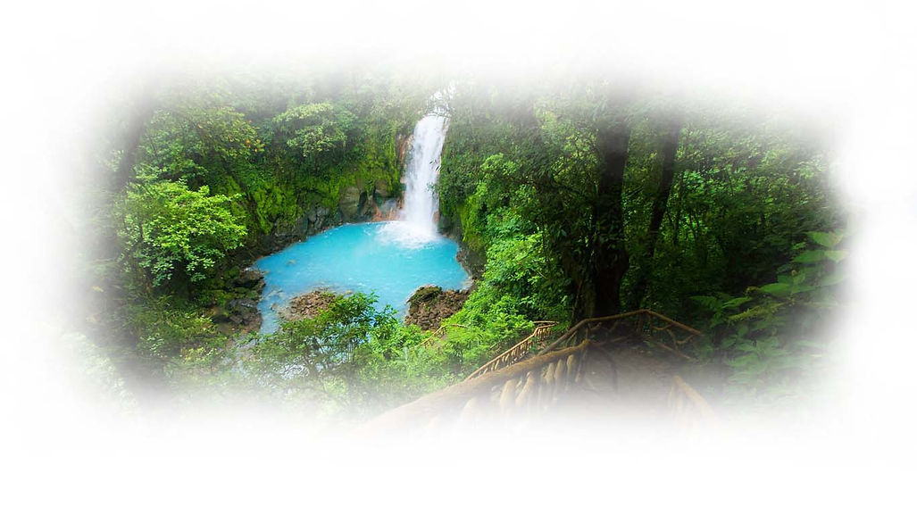 TRIP TO RÍO CELESTE