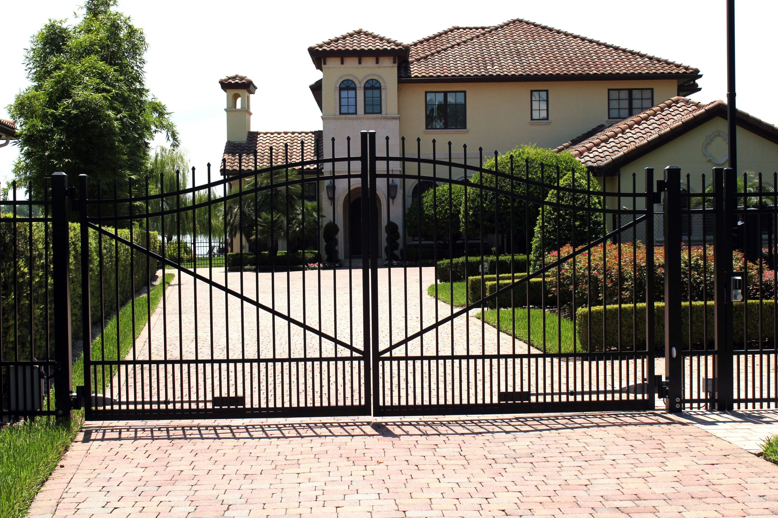 Aluminum Fence - Series 200 Puppy Picket Fence