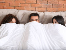 Многожёнство в Казахстане: социальная реальность или шаг назад?