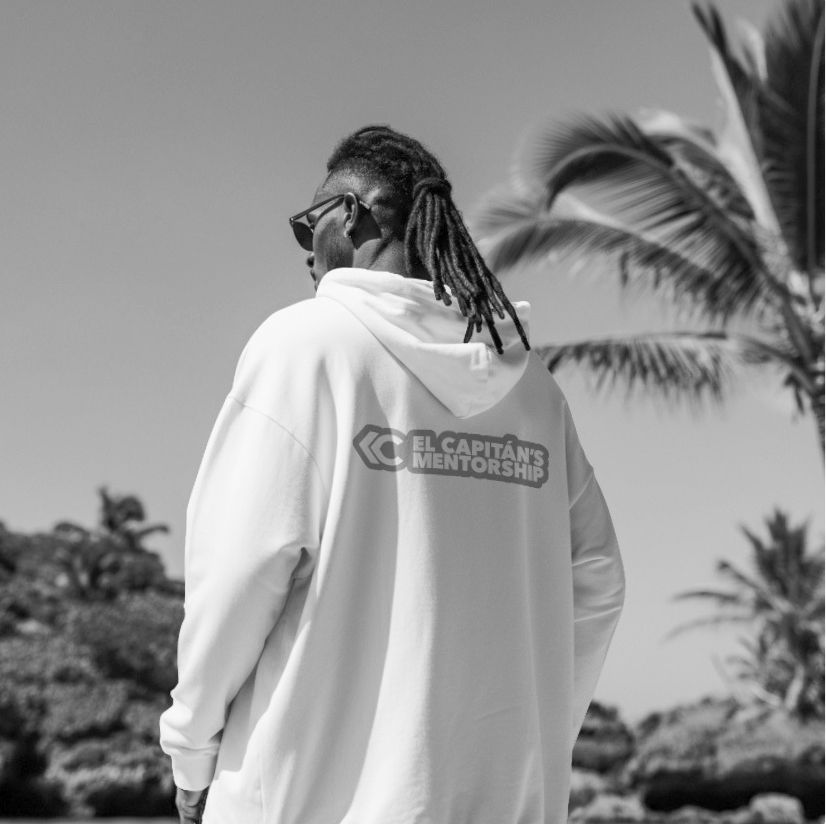 ELCAPTIANSWEATSHIRT .png