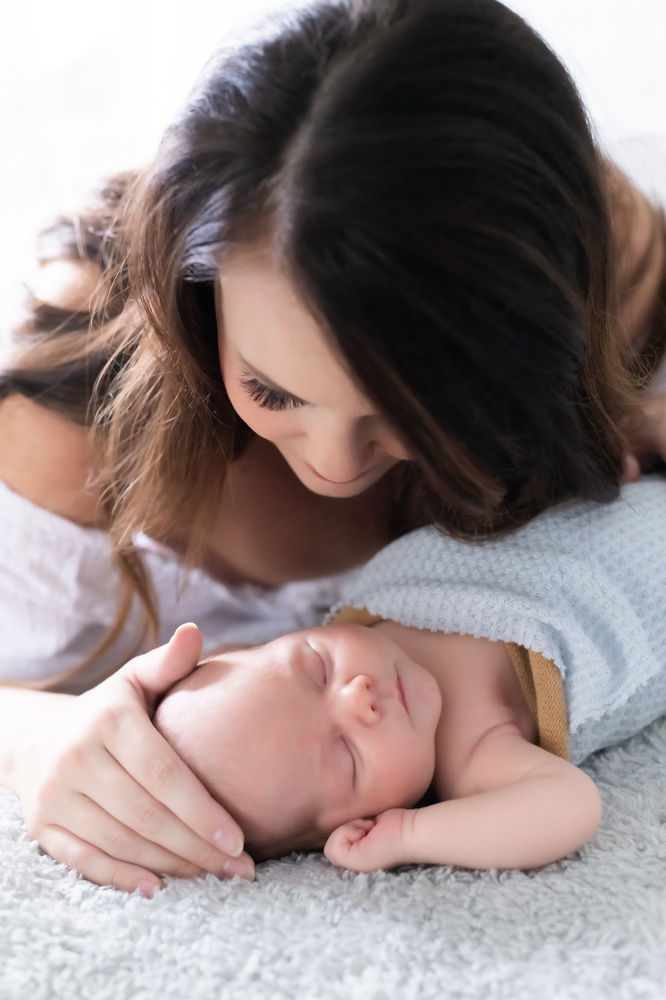 BREASTFEEDING & POSTPARTUM ESSENTIALS