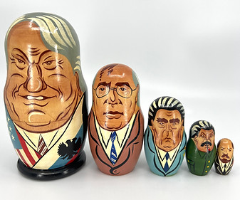 MoonSue Vintage – Antiques – nesting dolls