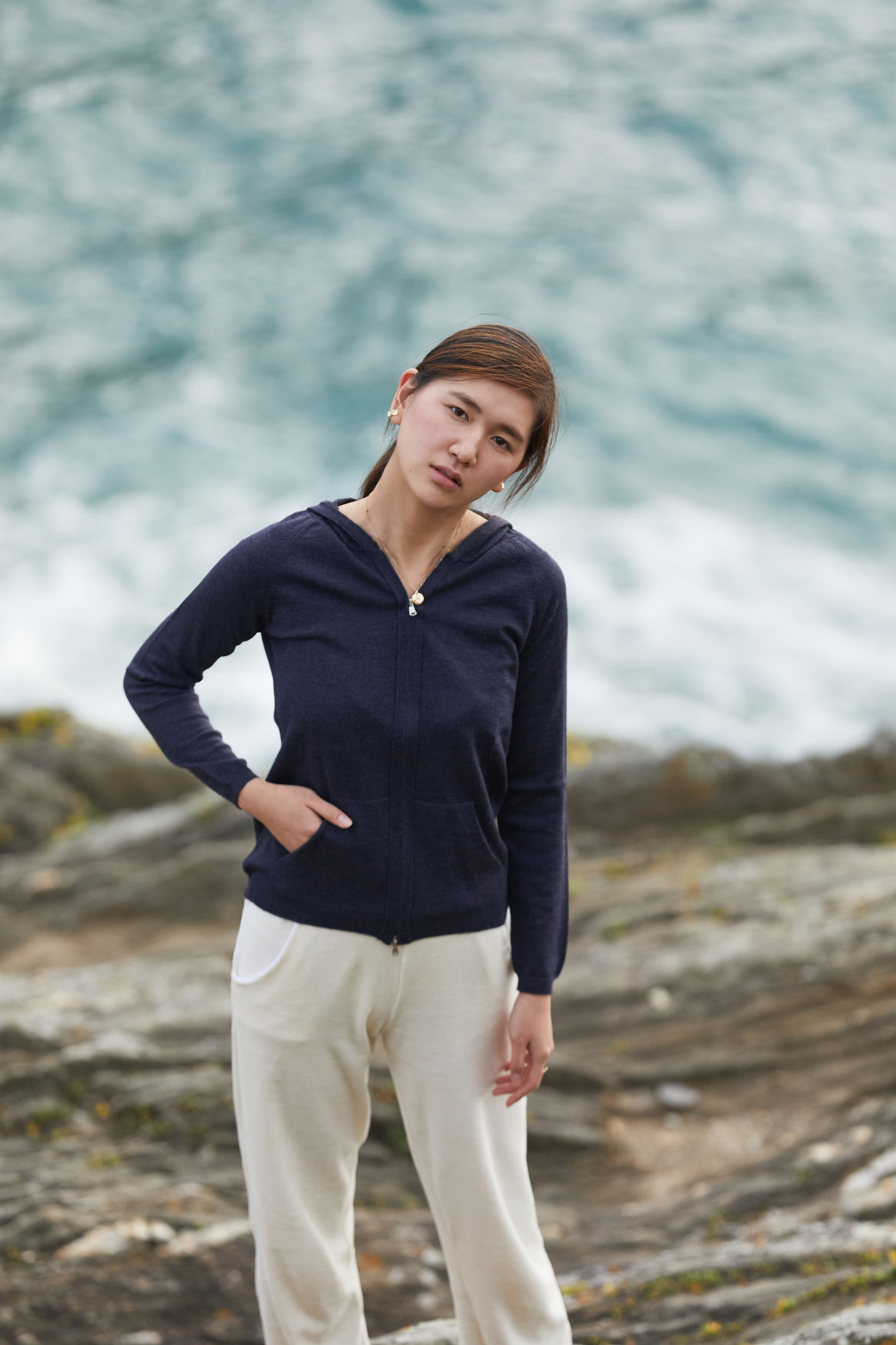 Zipped cardigan in 100% Merino wool