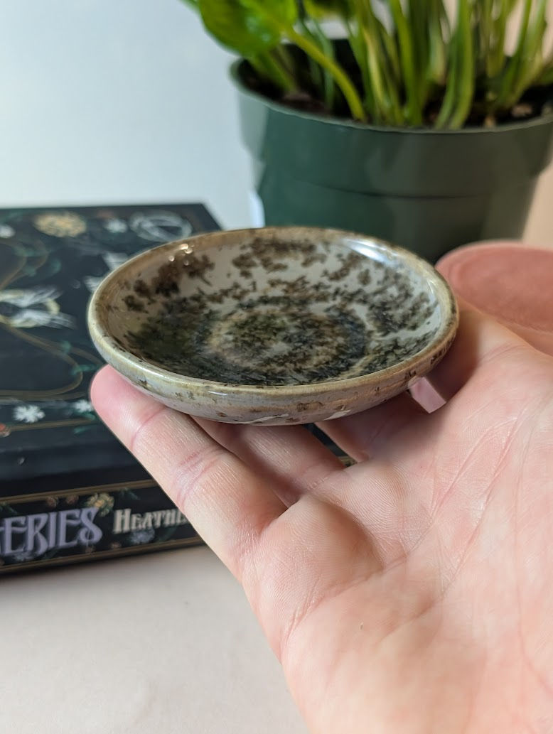 Thumbnail: Dark Crystal Saucer