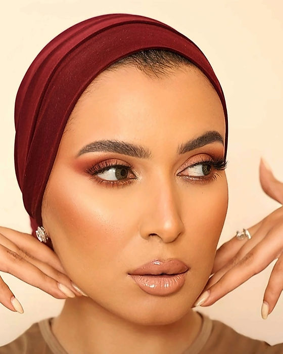 Warm glam with a burgundy turban