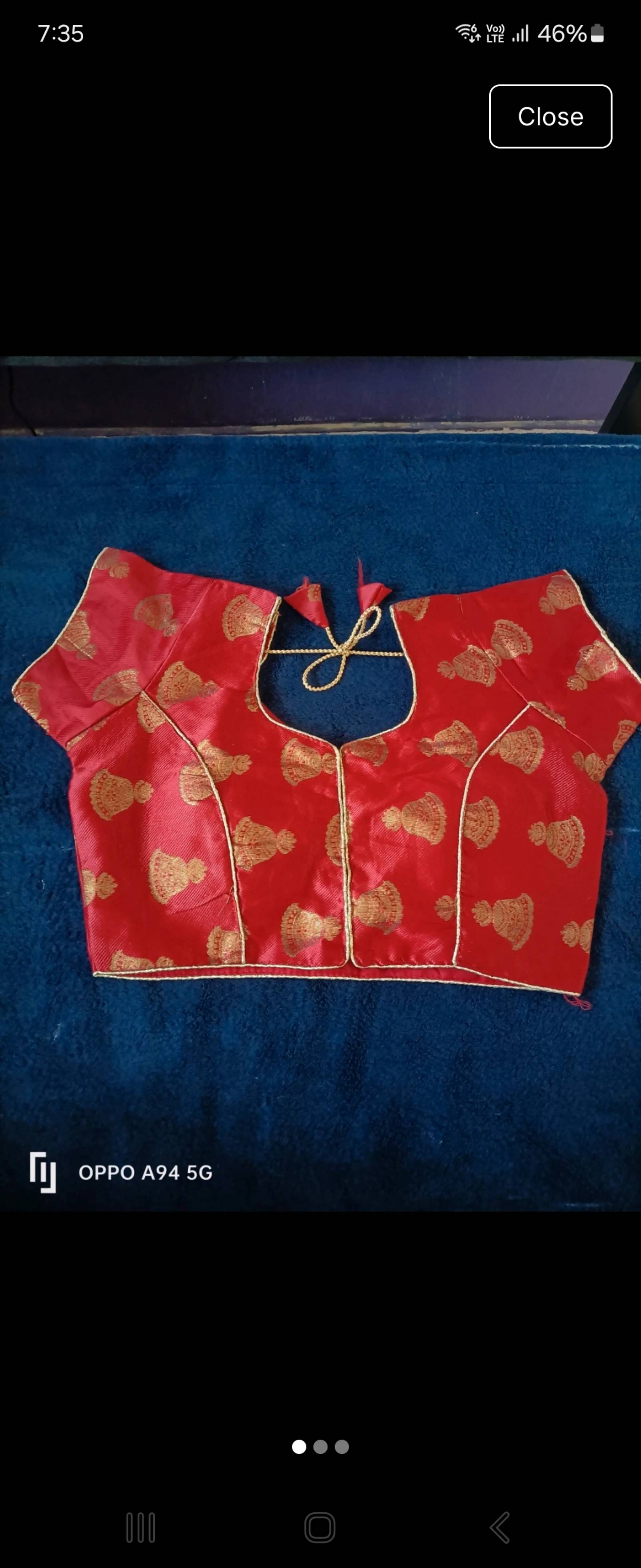 Blouse de sari traditionnelle rouge et dorée