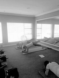 47102123_214654066100604_878596938915433