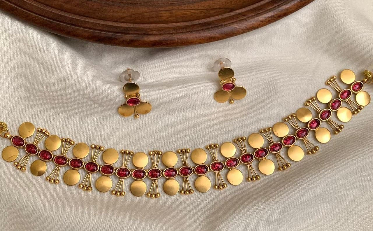 PREMIUM NON IDOL COIN CHOKER SET