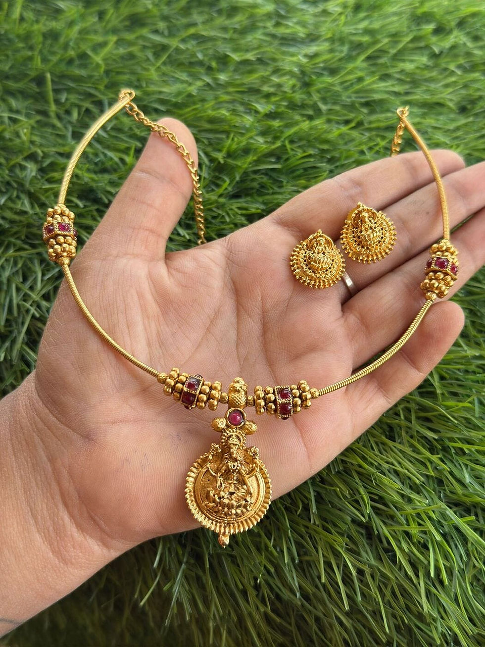 Thumbnail: LAKSHMI NECKLACE SET 