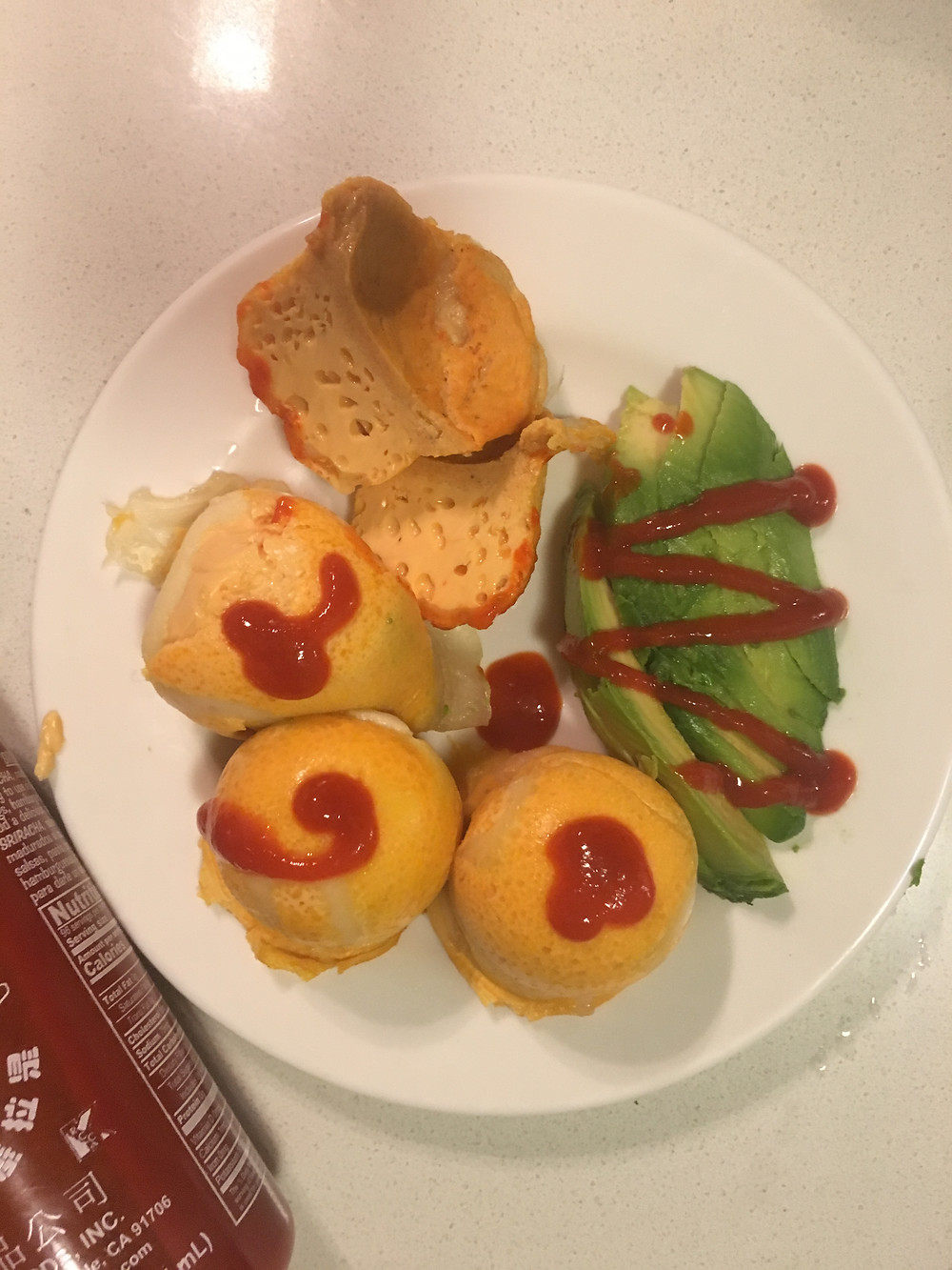 sriracha egg breakfast