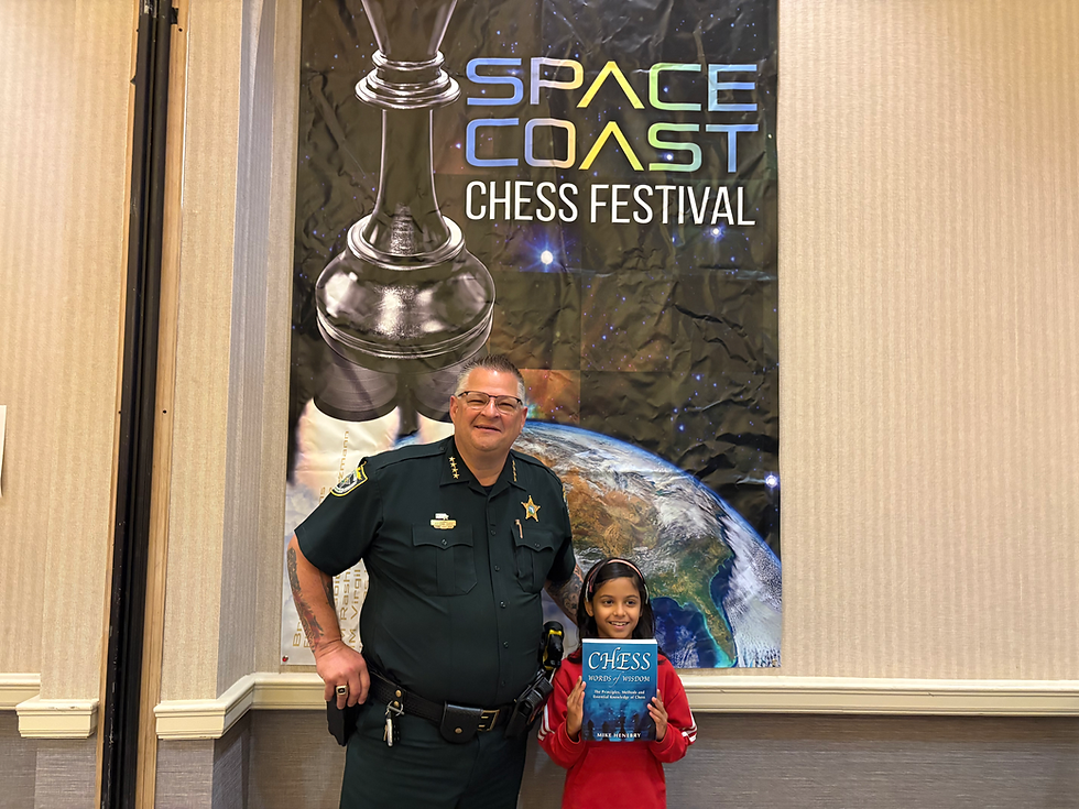 Youngest Girl door prize winner Dhriti Singh
