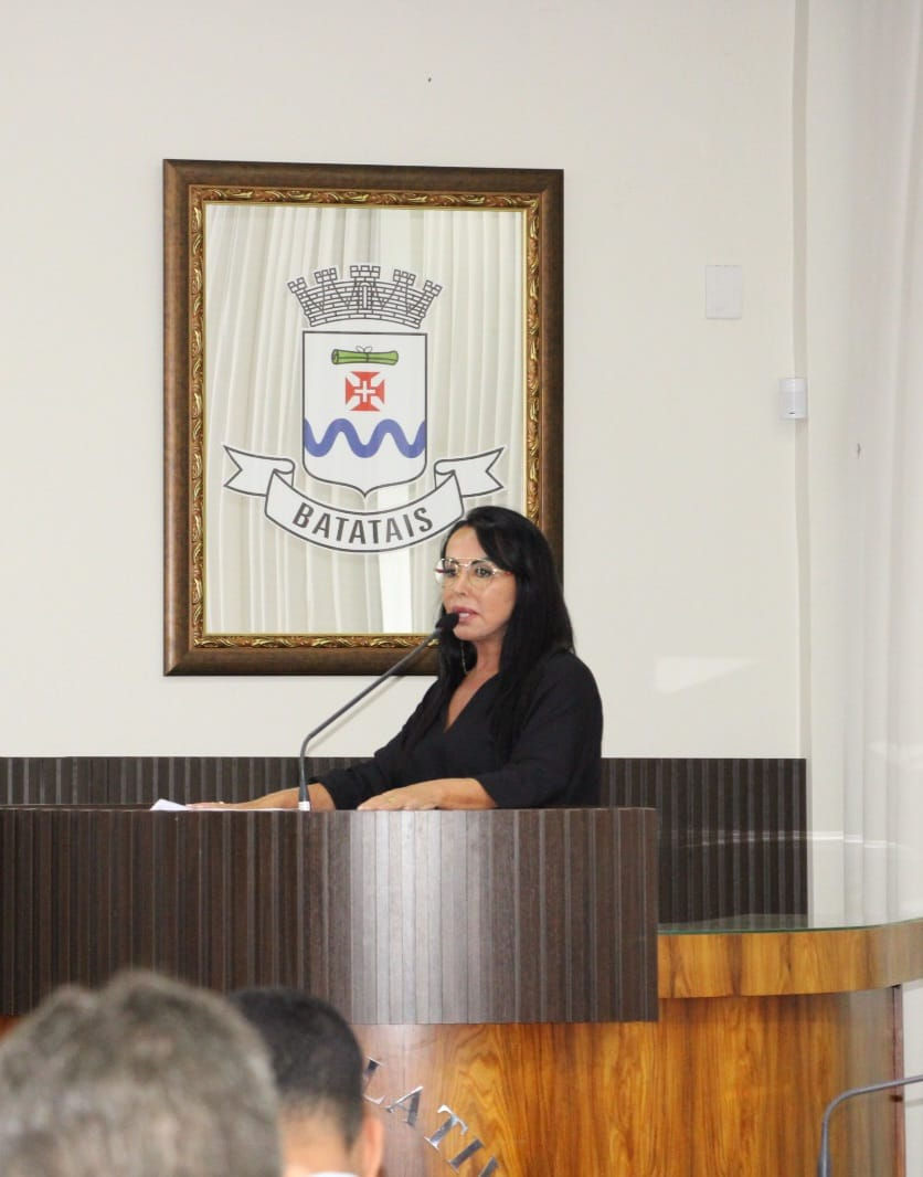 PL da Vereadora Dra. Dalvania que beneficia "animais comunitários" não entrou na pauta por não ter passado pelas comissões