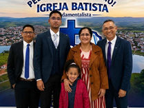 BATISMO DE CASAL MARCA AVANÇO DA OBRA EM PIMENTA, MG