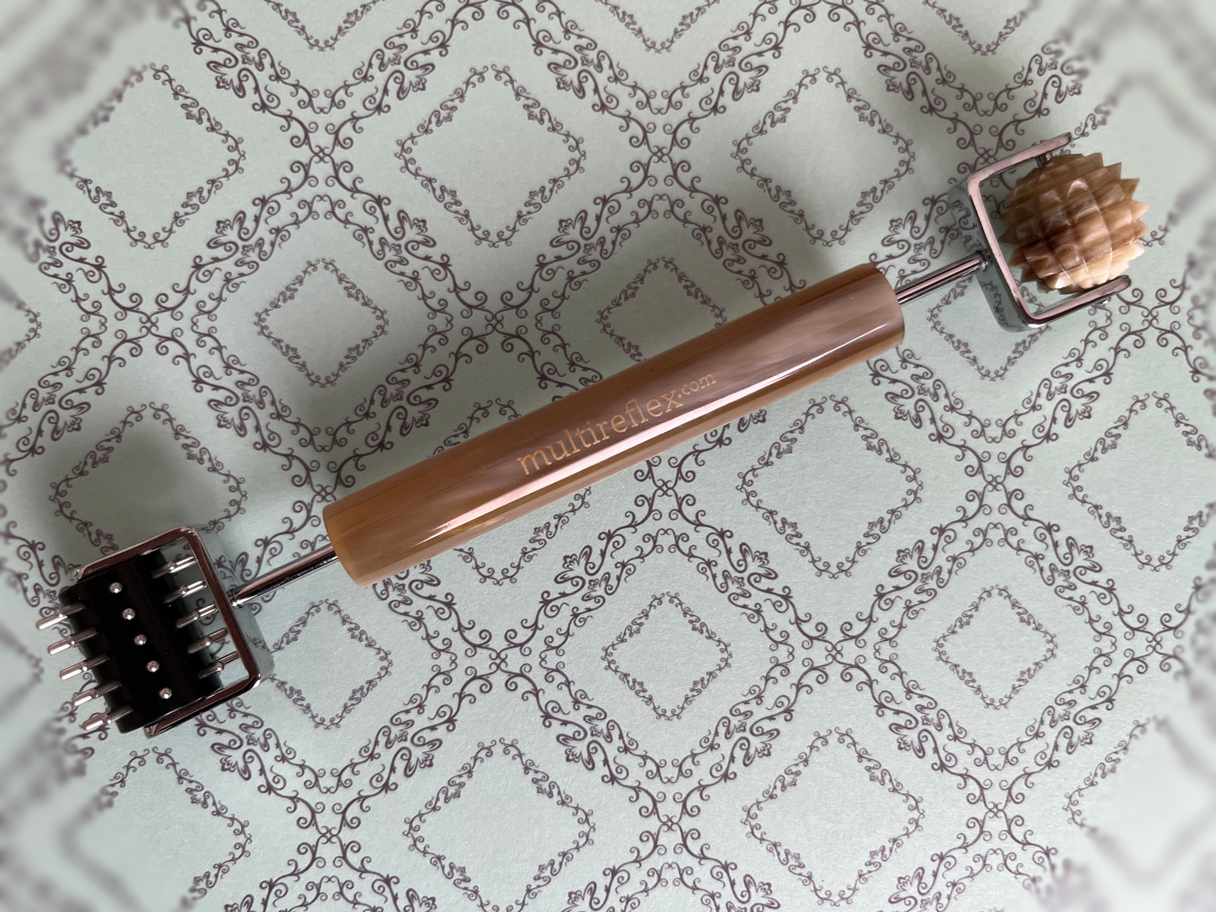 Yin Yang Facial Roller