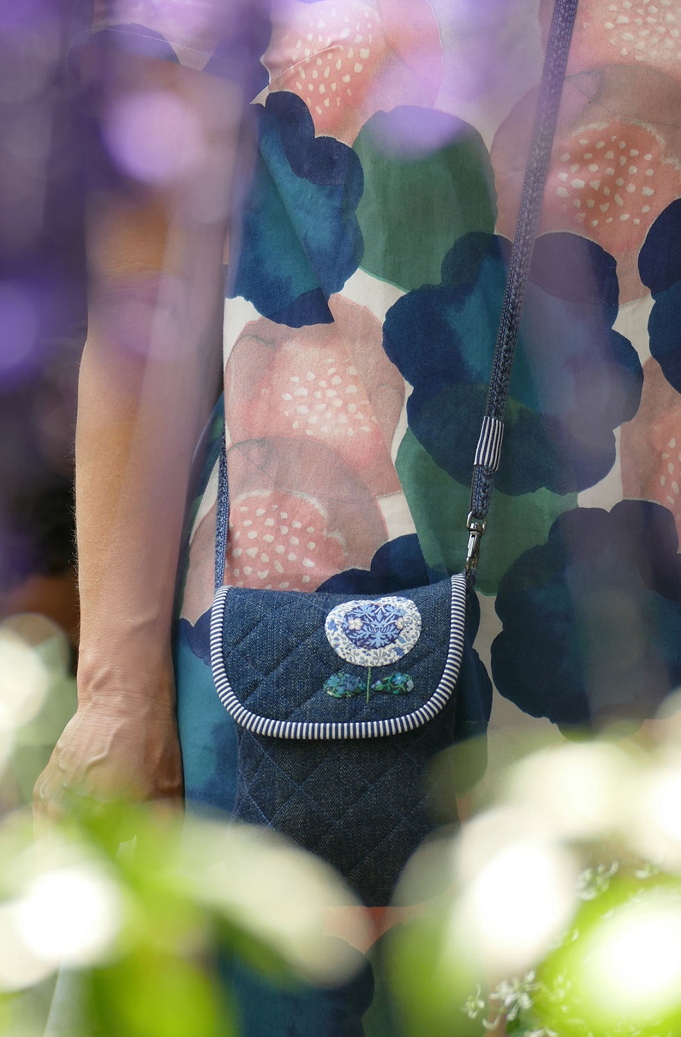 Thumbnail: Finished Summer essentials bag worn across the body to show the scale.