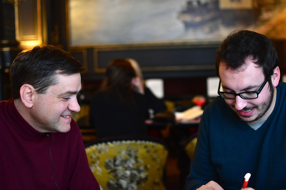 Thomas Walker tout sourire lorsqu'il nous parle de sa candidature. © Jean-Baptiste Bornier