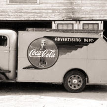 Vintage Coca Cola Delivery Trucks (9)_edited.jpg