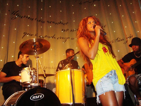 4ª Apresentação da Aline Silva no Bar Brahma