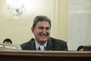 'A Conflict of Interest'; Manchin Scrutinized After Torpedoing Climate Agenda at the Last Minute