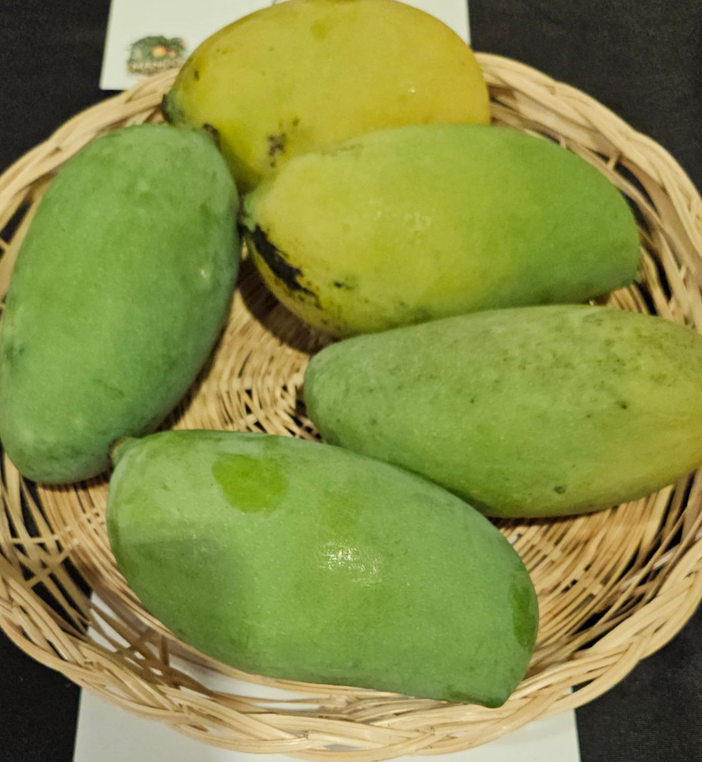 Raw Honey / Shwehintha Mango