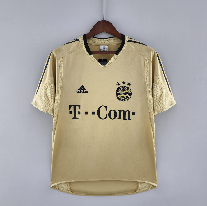 Bayern Munich 04/05 Away