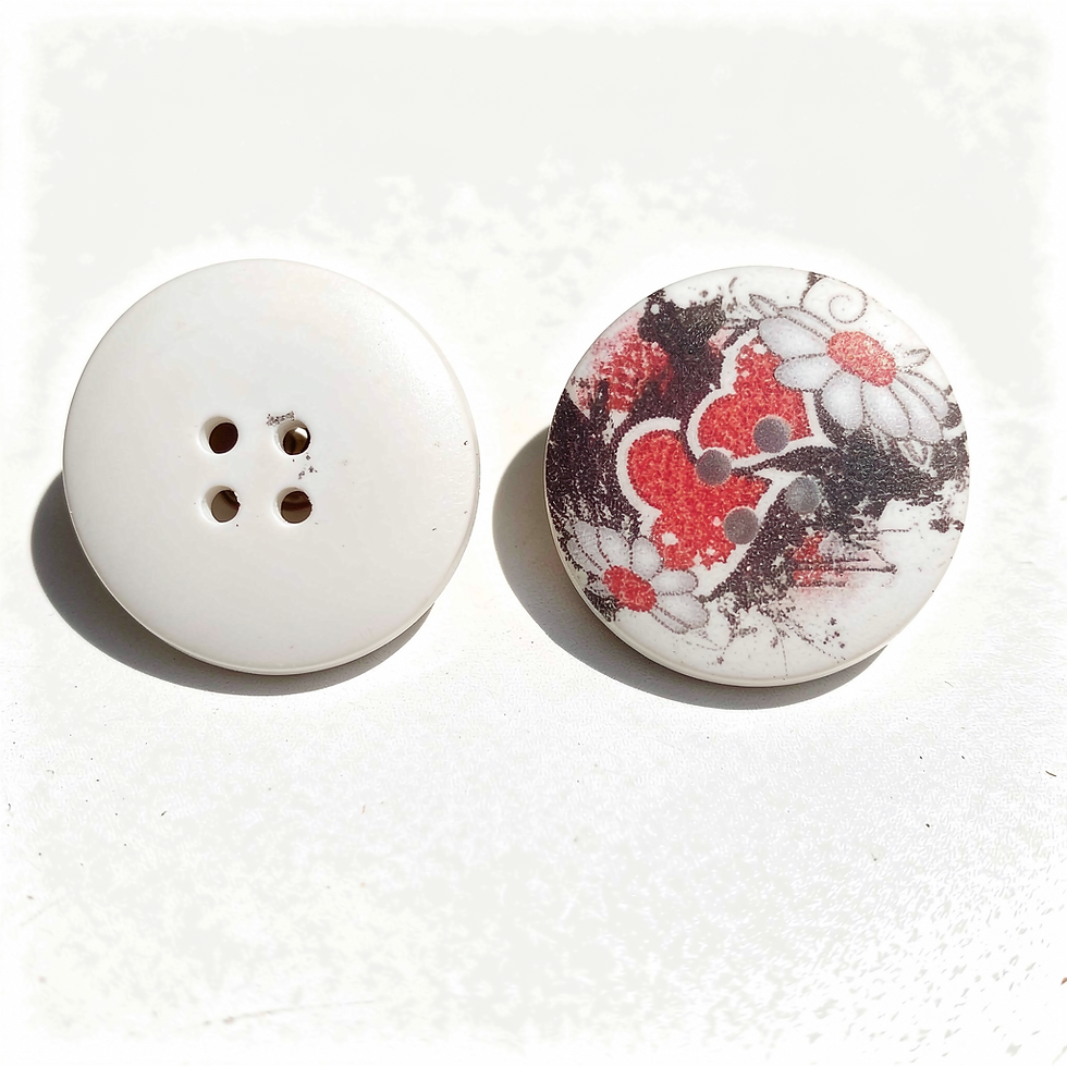 1 bouton bois au motif de coeur