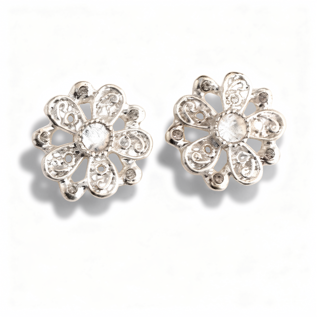 2 boutons en métal couleur argent