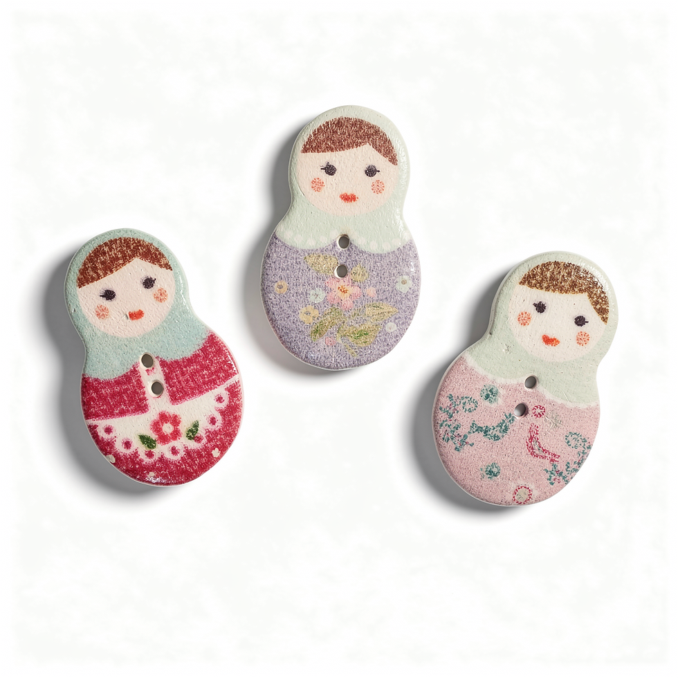 3 boutons bois au motif poupée russe