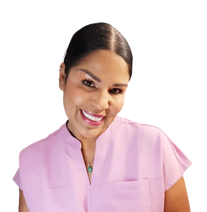 Jackie-Luna-tomando-nota.webp