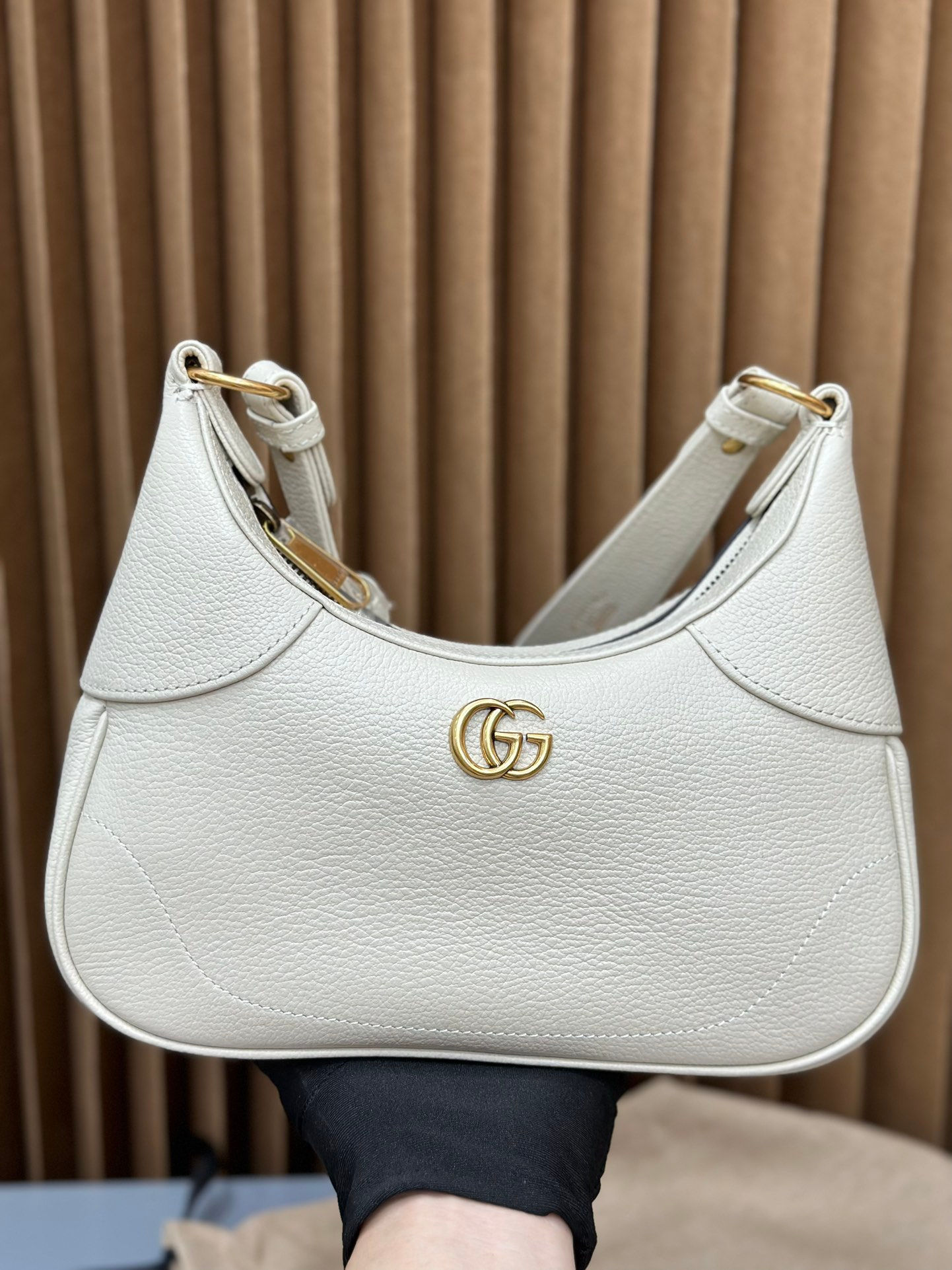 Aphrodite Crescent Underarm Bag  25x19x7cm