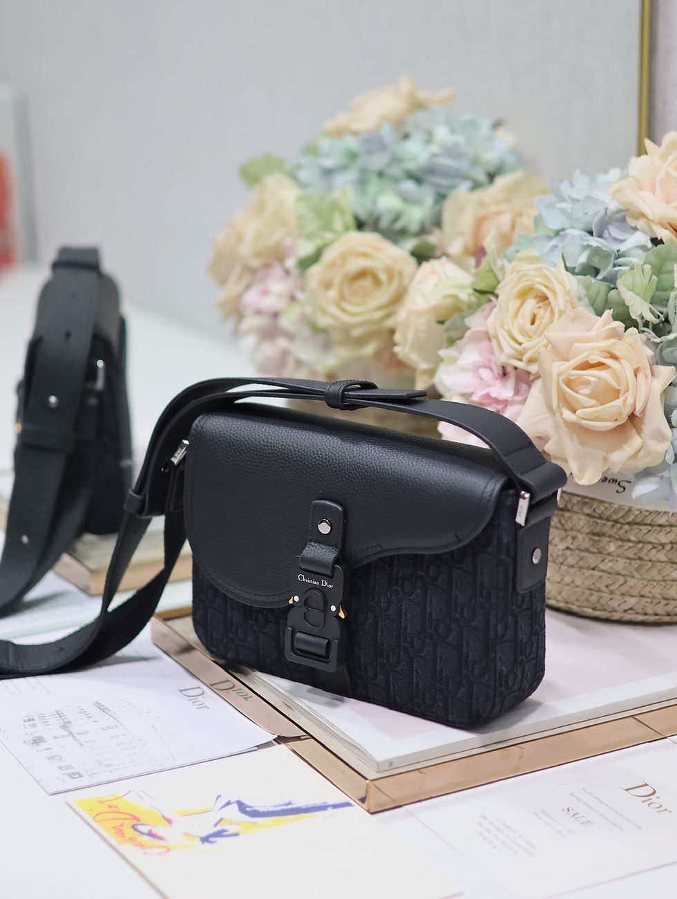 Thumbnail: Saddle Flap Messenger Bag 23 x 17 x 6 cm