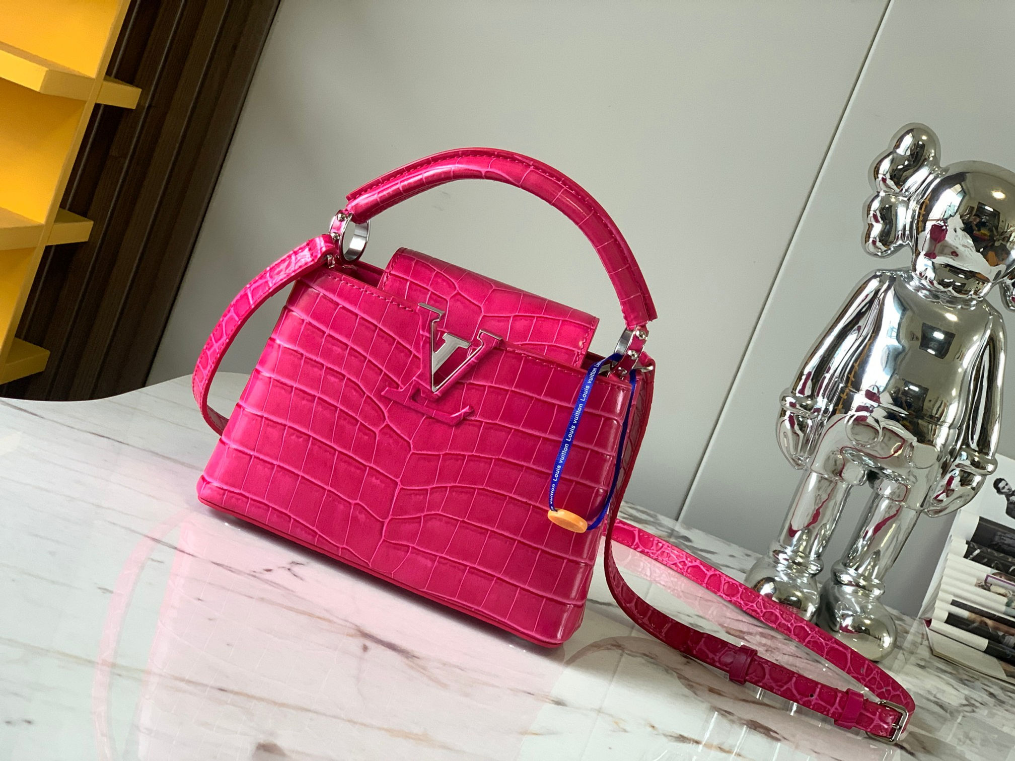 Capucines Rose PInk crocodile pattern leather 21x14x8 cm