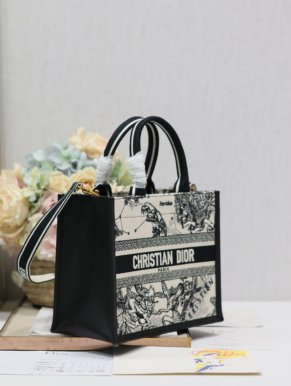 Thumbnail: Designer Mini Book tote 26.5×21×14cm