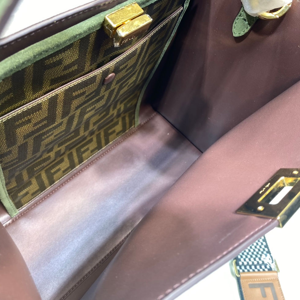 Thumbnail: Vintage Peekaboo Green 305 Handbag 30cm