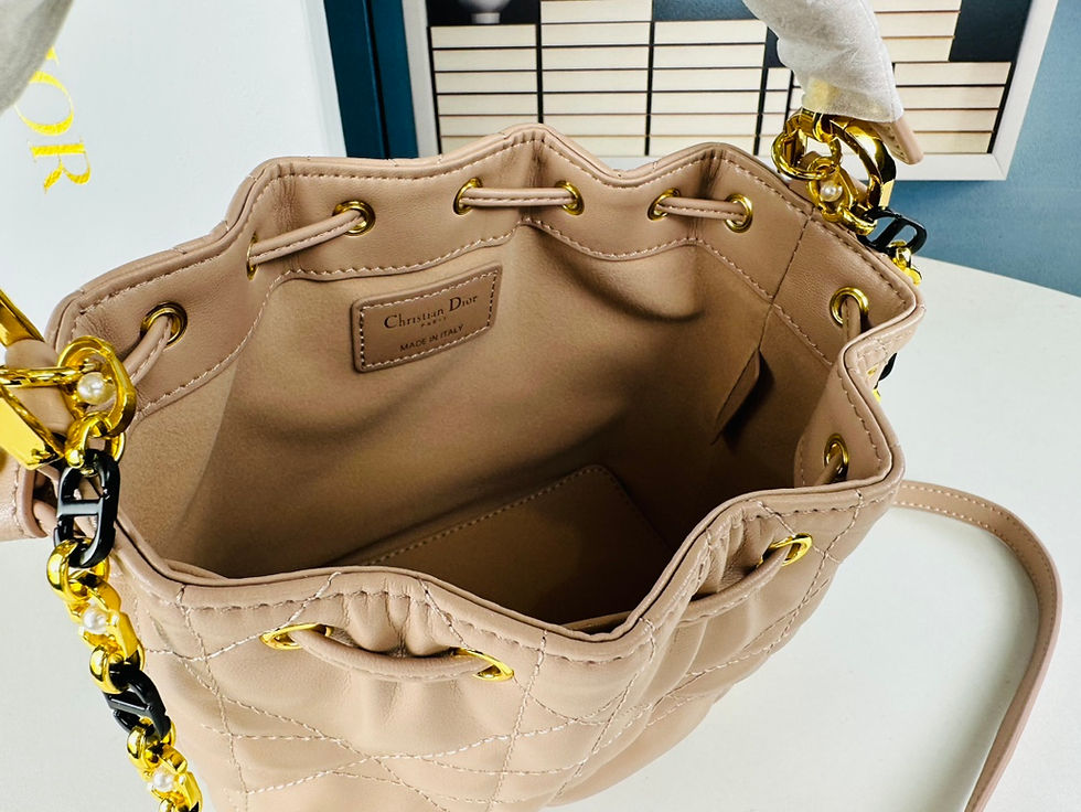 Thumbnail: Luxury Jolie bucket bag 18x10x17 cm