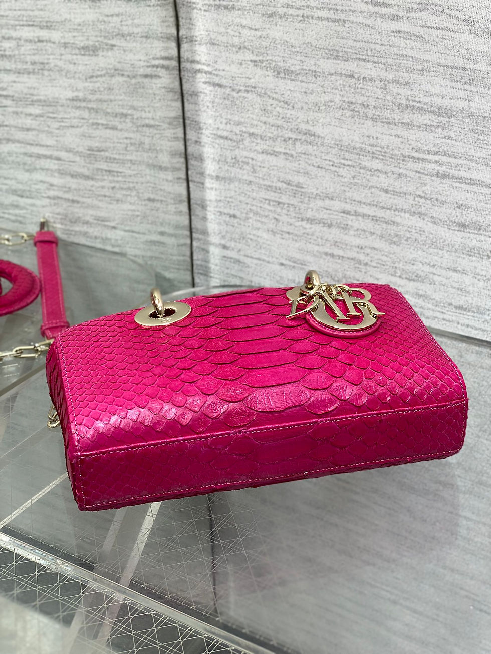 Thumbnail: Dior Designer Pink Snakeskin Handbag – Unique & Rare Exotic Purse 22 cm, Luxury