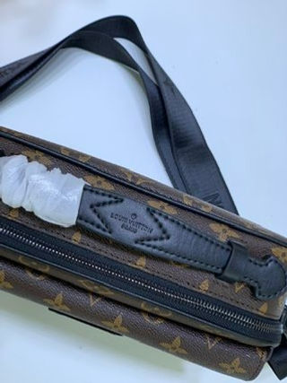 Thumbnail: Top Quality S Lock messenger canvas Bag