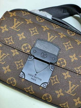 Thumbnail: Top Quality S Lock messenger canvas Bag