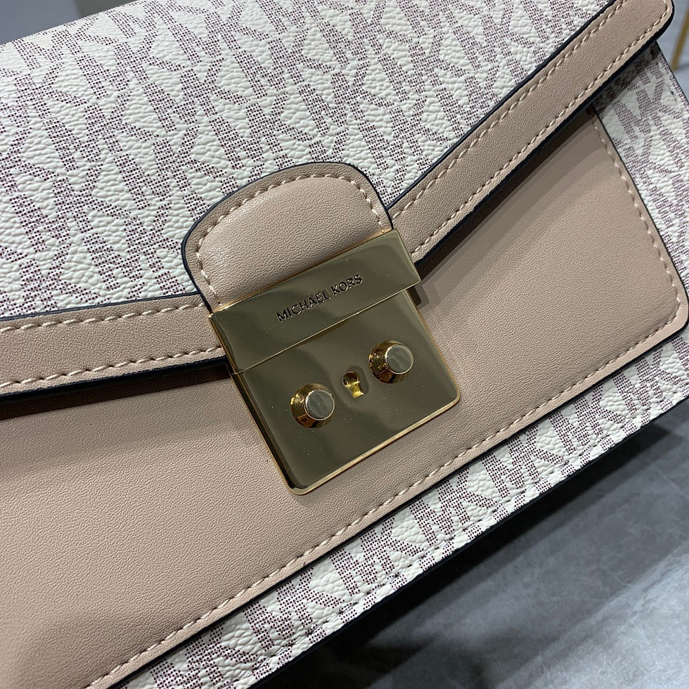 Thumbnail: Luxury White Lock Shoulder Bag  23x14x9cm