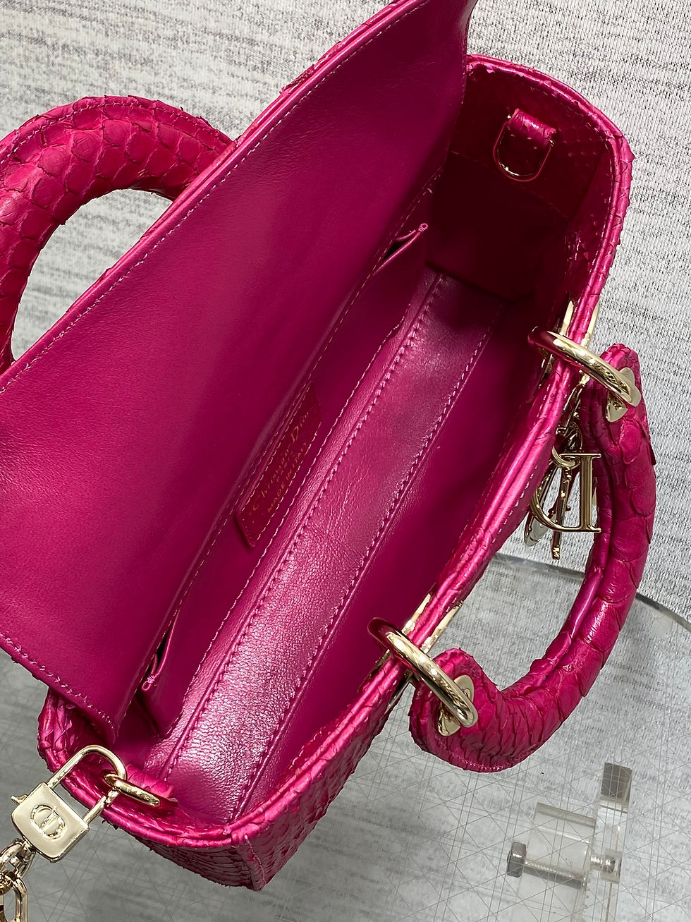 Thumbnail: Dior Designer Pink Snakeskin Handbag – Unique & Rare Exotic Purse 22 cm, Luxury